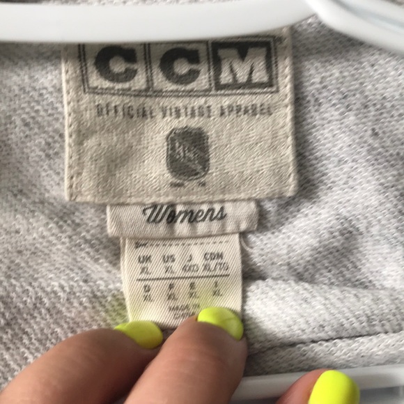 CCM Toronto Maple Leafs Sweater - Picture 2 of 2